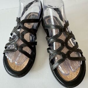 BORN BøC LEATHER Women’s 7 SANDALS Comfort Strapback BUCKLE Adjustable Black